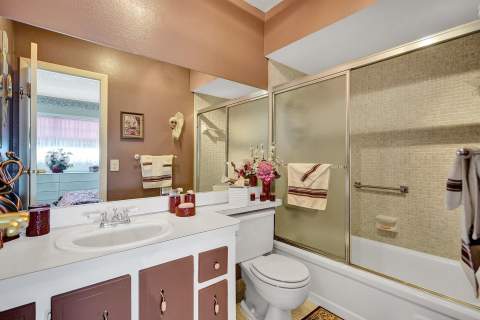 4800 NW 35th Street #612, Lauderdale Lakes FL - photo 8 of 36