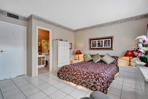 4800 NW 35th Street #612, Lauderdale Lakes FL - photo 24 of 36