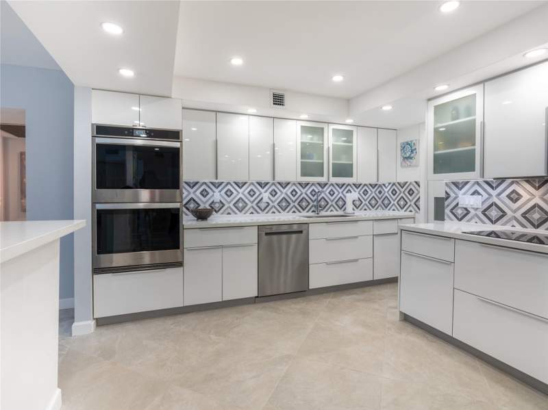 3 bedroom Condominium at 2850 N Palm Aire Drive #601, Palm Aire, Pompano Beach — photo 2