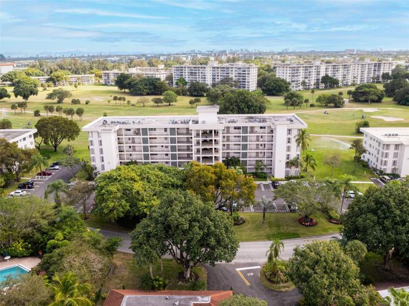3 bedroom Condominium at 2850 N Palm Aire Drive #601, Palm Aire, Pompano Beach — photo 3