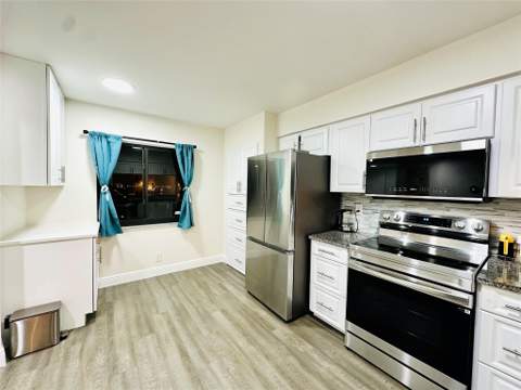 2200 S Cypress Bend Drive #802, Pompano Beach FL - photo 7 of 21