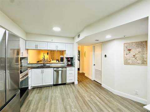 2200 S Cypress Bend Drive #802, Pompano Beach FL - photo 8 of 21