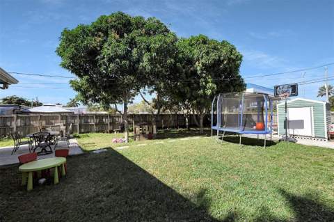 2535 Sherman Street, Hollywood FL - photo 13 of 14
