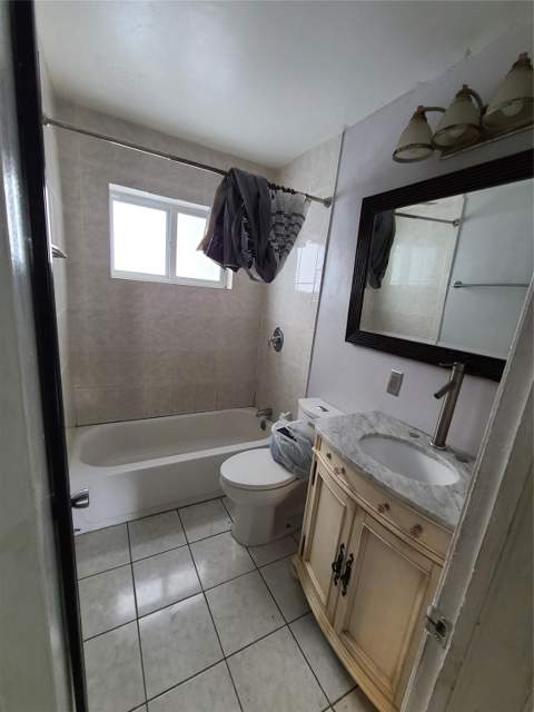 4711 N Andrews Avenue, Fort Lauderdale FL - photo 9 of 26