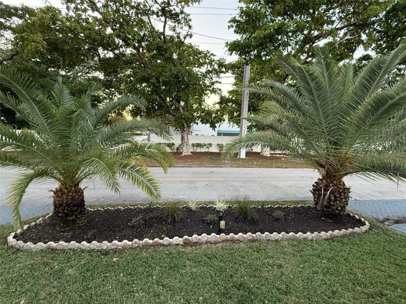 4 bedroom Single Family Residence at 5950 NE 28th Avenue, Lake Estates Add, Fort Lauderdale — photo 4