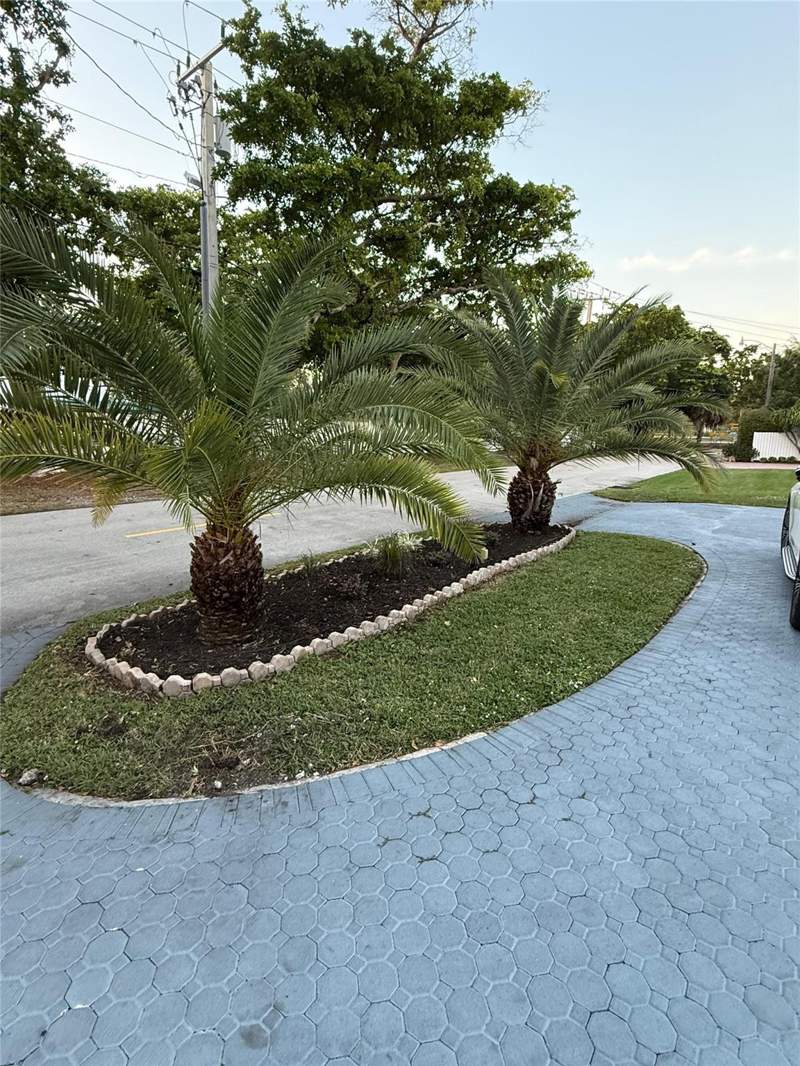 4 bedroom Single Family Residence at 5950 NE 28th Avenue, Lake Estates Add, Fort Lauderdale — photo 5
