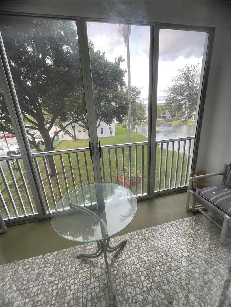 2 bedroom Condominium at 604 NE 2nd Street #231, Danians North Condo, Dania Beach — photo 4