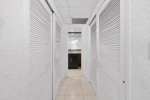 4001 S Ocean Drive #14D, Hollywood FL - photo 17 of 24