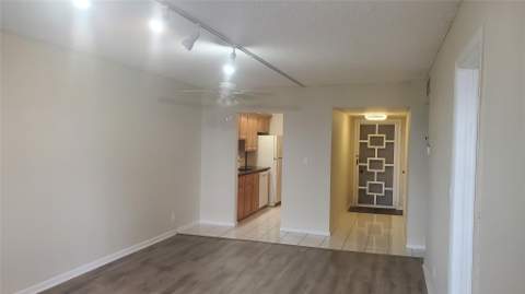 3910 Crystal Lake Drive #403, Deerfield Beach FL - photo 19 of 27