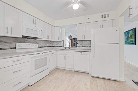 14575 Bonaire Boulevard #202, Delray Beach FL - photo 11 of 27