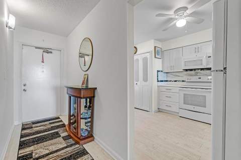 14575 Bonaire Boulevard #202, Delray Beach FL - photo 12 of 27