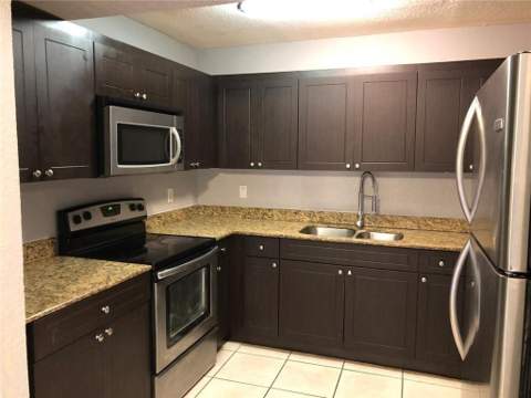 1801 Bayberry Drive #1801, Pembroke Pines FL - photo 7 of 10