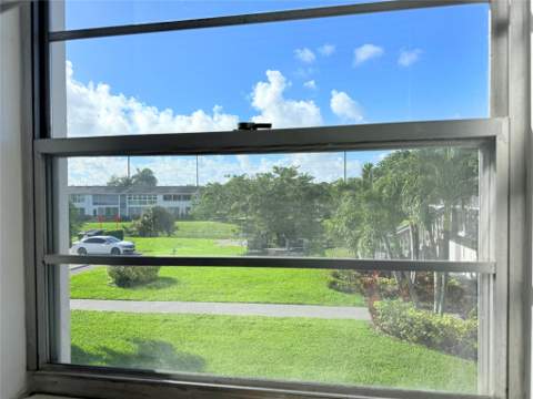 204 Oakridge M #204, Deerfield Beach FL - photo 9 of 34