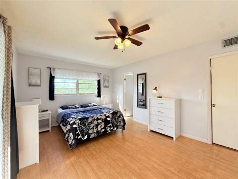 204 Oakridge M #204, Deerfield Beach FL - photo 13 of 34