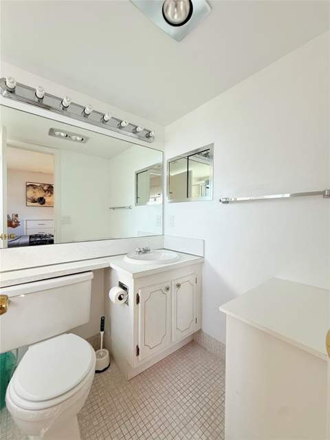 204 Oakridge M #204, Deerfield Beach FL - photo 17 of 34