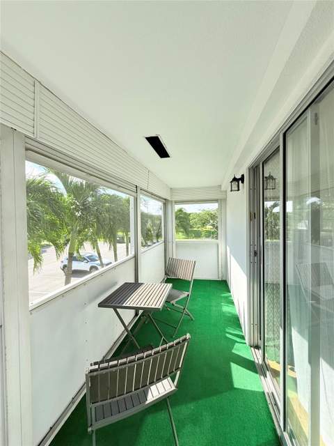 204 Oakridge M #204, Deerfield Beach FL - photo 19 of 34