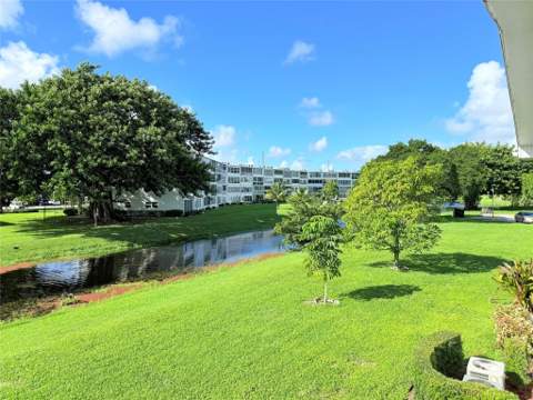 204 Oakridge M #204, Deerfield Beach FL - photo 24 of 34