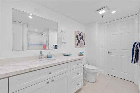 2202 S Cypress Bend Drive #606, Pompano Beach FL - photo 19 of 27
