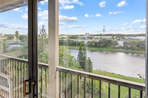 2202 S Cypress Bend Drive #606, Pompano Beach FL - photo 23 of 27