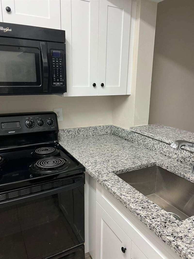 2 bedroom Townhouse at 7027 W Sunrise Boulevard #7027, Apple Creek, Plantation — photo 2