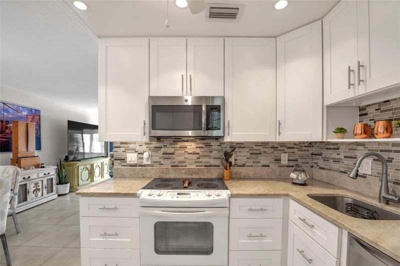 2 bedroom Condominium at 700 Layne Boulevard #301, Golden Isles Condo Apts, Hallandale Beach — photo 5