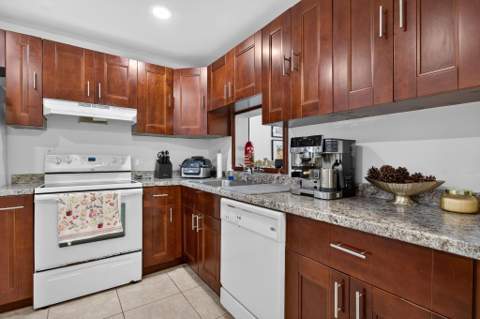 6301 N University Drive #319, Tamarac FL - photo 7 of 32