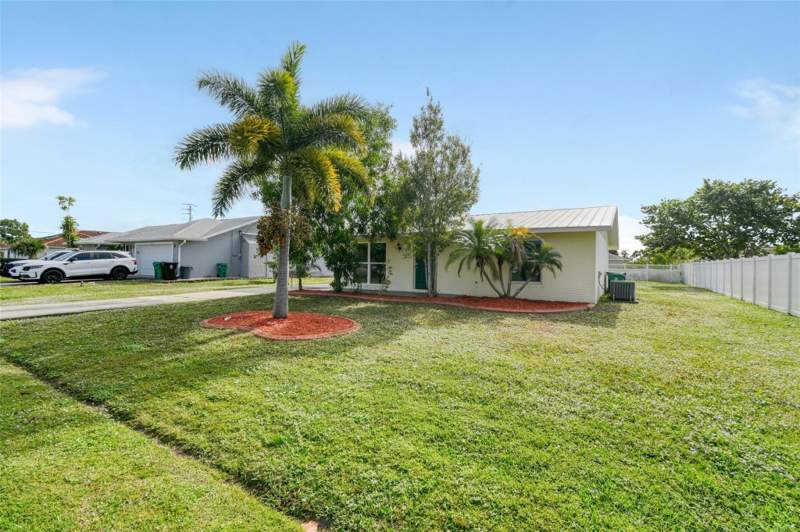 2 bedroom Single Family Residence at 118 SW Ray Avenue, Port St Lucie Sectio, Port St. Lucie — photo 4