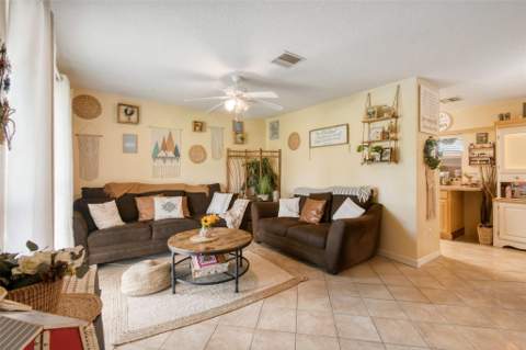 118 SW Ray Avenue, Port St. Lucie FL - photo 7 of 32