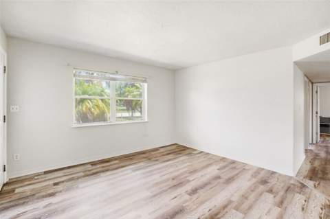 140 SE Serenata Court, Port St. Lucie FL - photo 8 of 31