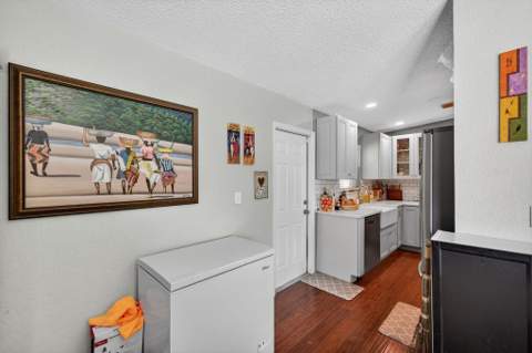 300 SW 25th Avenue, Fort Lauderdale FL - photo 12 of 58