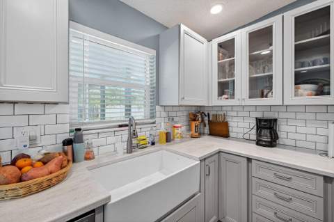 300 SW 25th Avenue, Fort Lauderdale FL - photo 16 of 58