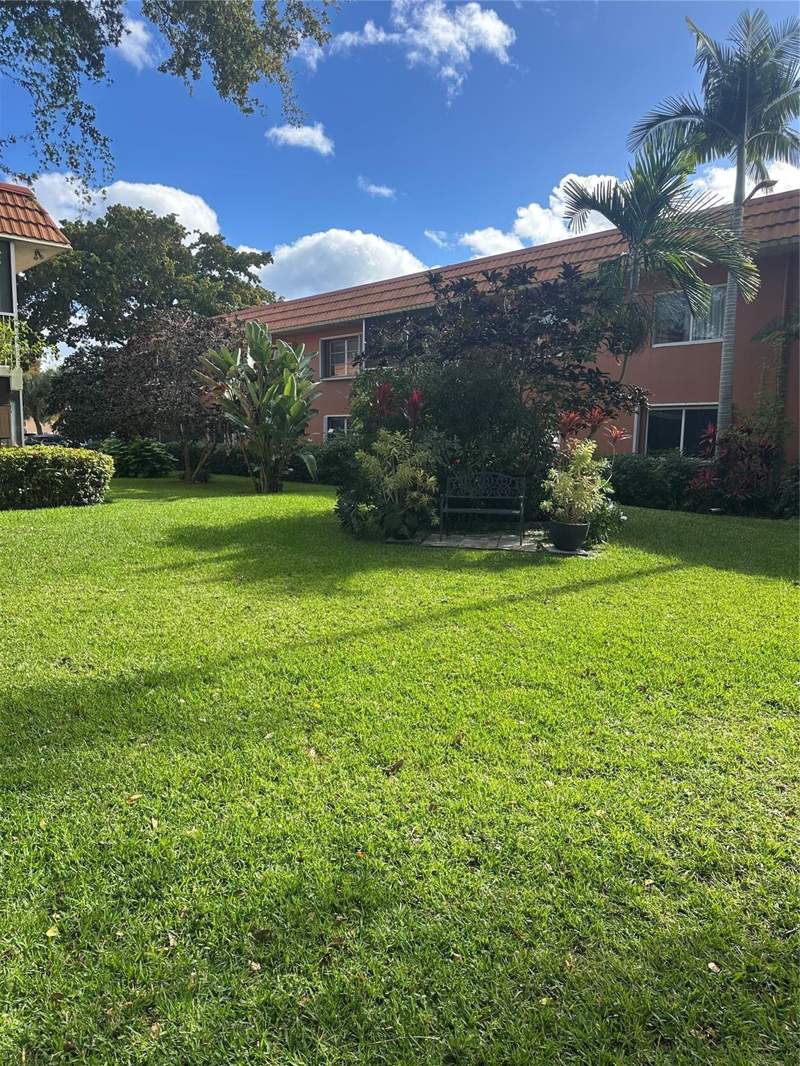 1 bedroom Condominium at 119 NE 19th Court #215 G, Manor Grove Village Two, Wilton Manors — photo 2