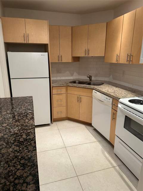 119 NE 19th Court #215 G, Wilton Manors FL - photo 17 of 25