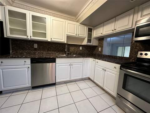 6630 Racquet Club Drive #163, Fort Lauderdale FL - photo 6 of 36