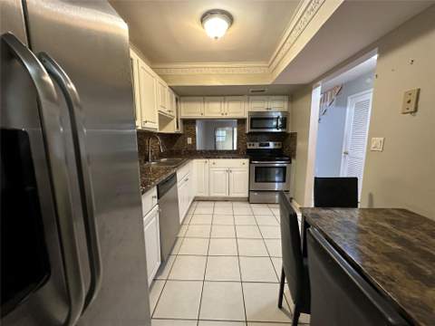 6630 Racquet Club Drive #163, Fort Lauderdale FL - photo 7 of 36