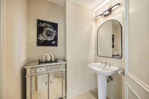 111 SE 8th Avenue #Ph-1701, Fort Lauderdale FL - photo 23 of 32