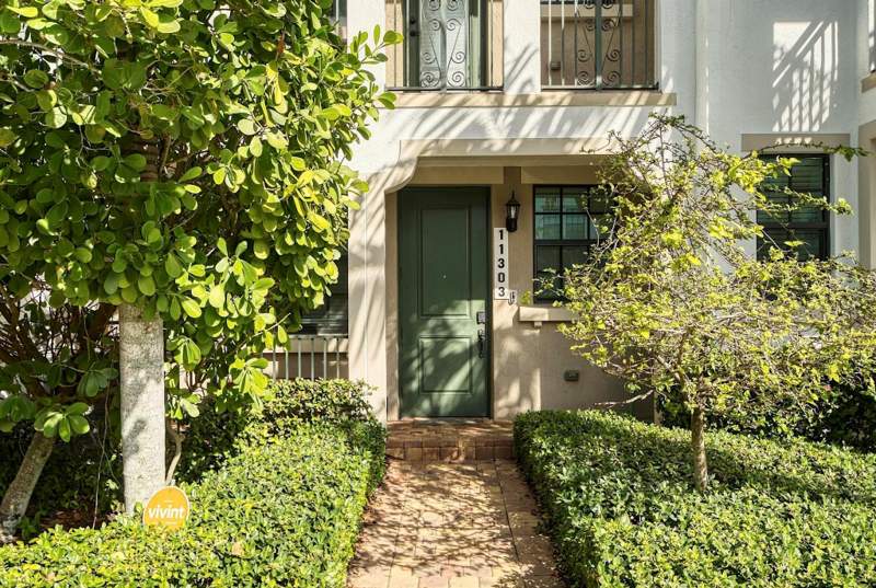 3 bedroom Townhouse at 11303 SW 15th Street, Raintree, Pembroke Pines — photo 2
