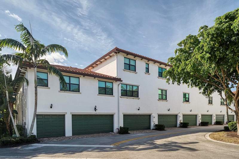 3 bedroom Townhouse at 11303 SW 15th Street, Raintree, Pembroke Pines — photo 4