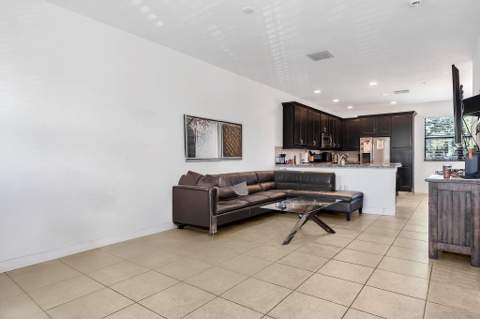 11303 SW 15th Street, Pembroke Pines FL - photo 9 of 32
