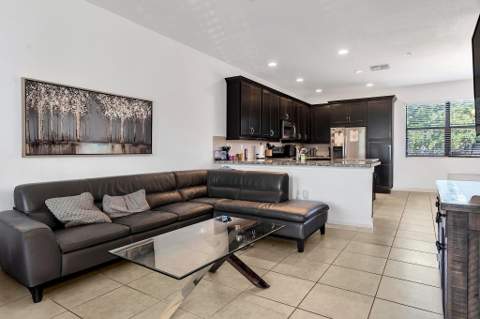 11303 SW 15th Street, Pembroke Pines FL - photo 11 of 32