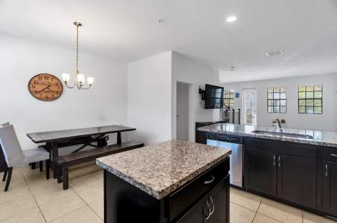 11303 SW 15th Street, Pembroke Pines FL - photo 16 of 32