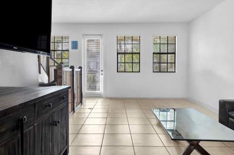 11303 SW 15th Street, Pembroke Pines FL - photo 19 of 32