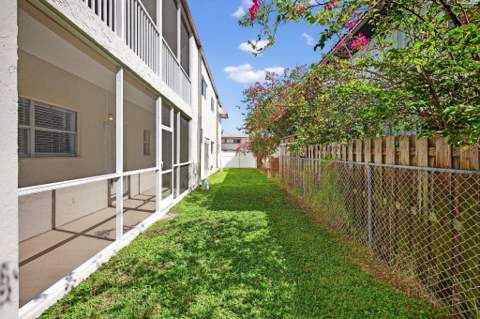 1450 N Riverside Drive #102, Pompano Beach FL - photo 17 of 32