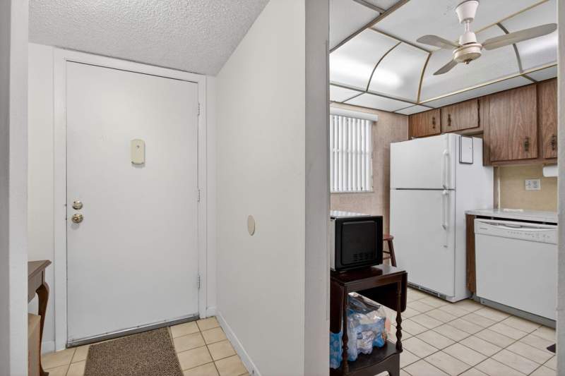 2 bedroom Condominium at 3050 Holiday Springs Boulevard #108, Holiday Springs, Margate — photo 2