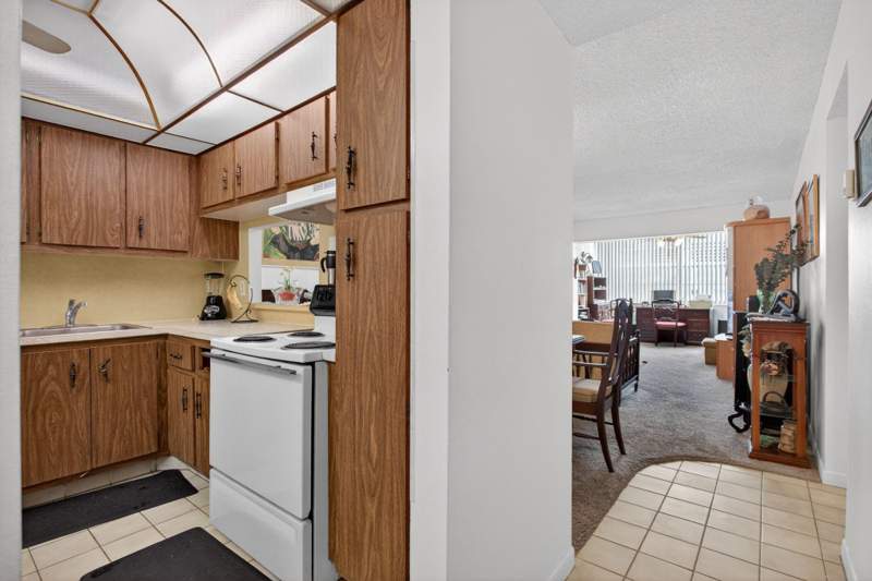 2 bedroom Condominium at 3050 Holiday Springs Boulevard #108, Holiday Springs, Margate — photo 4