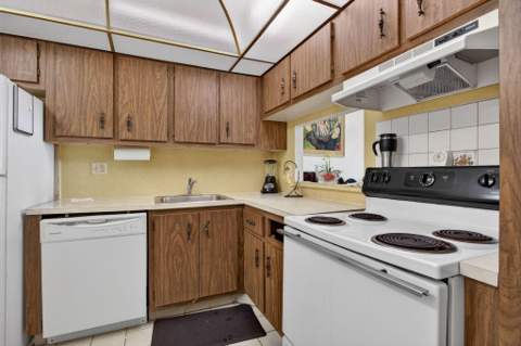 3050 Holiday Springs Boulevard #108, Margate FL - photo 6 of 26