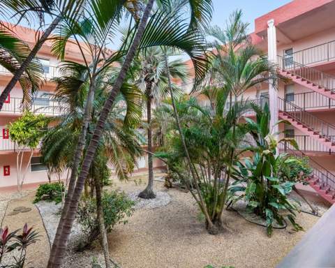 2851 Somerset Drive #205, Lauderdale Lakes FL - photo 9 of 21