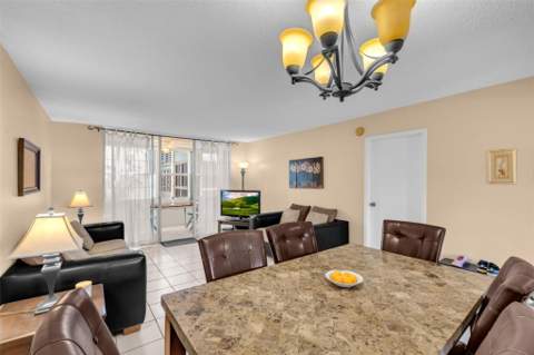 2600 NW 49th Avenue #309, Lauderdale Lakes FL - photo 6 of 26