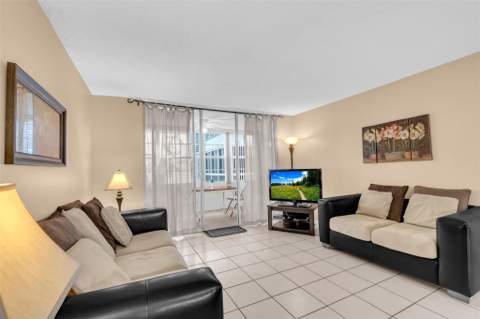 2600 NW 49th Avenue #309, Lauderdale Lakes FL - photo 8 of 26