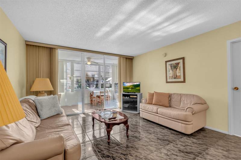 1 bedroom Condominium at 4850 NW 29th Court #221, Cypress Chase, Lauderdale Lakes — photo 5